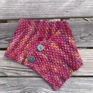 Hand knit cowl